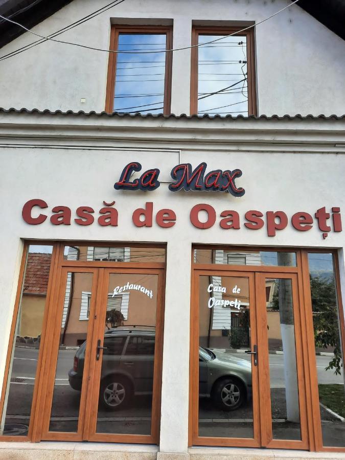 Casa De Oaspeti Maximilian Кодлеа Екстериор снимка